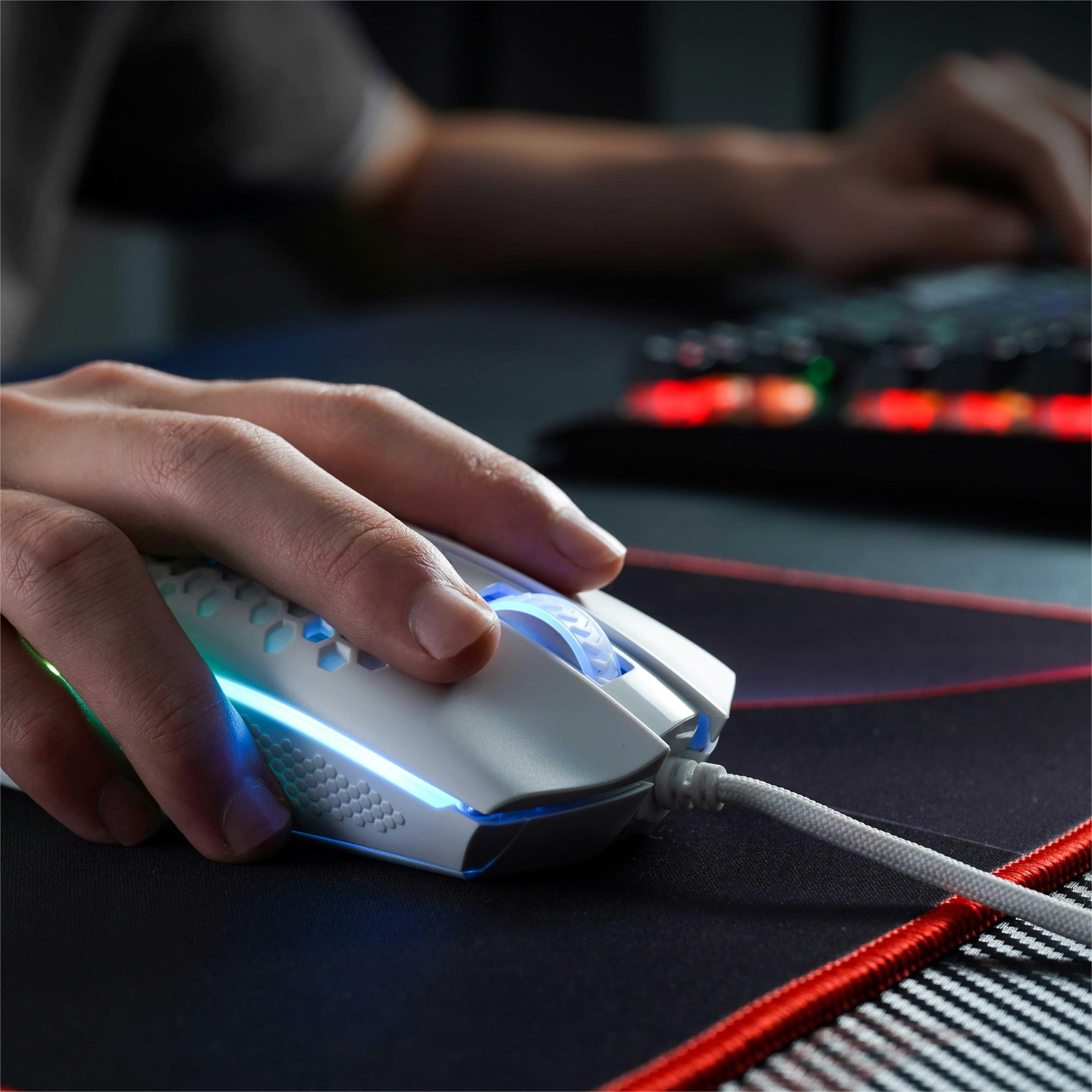 Are Mid or Soft Mouse Pads Better for Gaming cover.jpg Are Mid or Soft Mouse Pads Better for Gaming cover.jpg